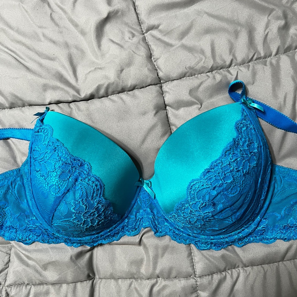 Adore Me lightly lined lace bra 40DD
